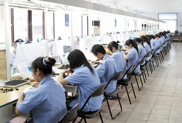 مصنع تشنجي للألعاب_خط الإنتاج (3)